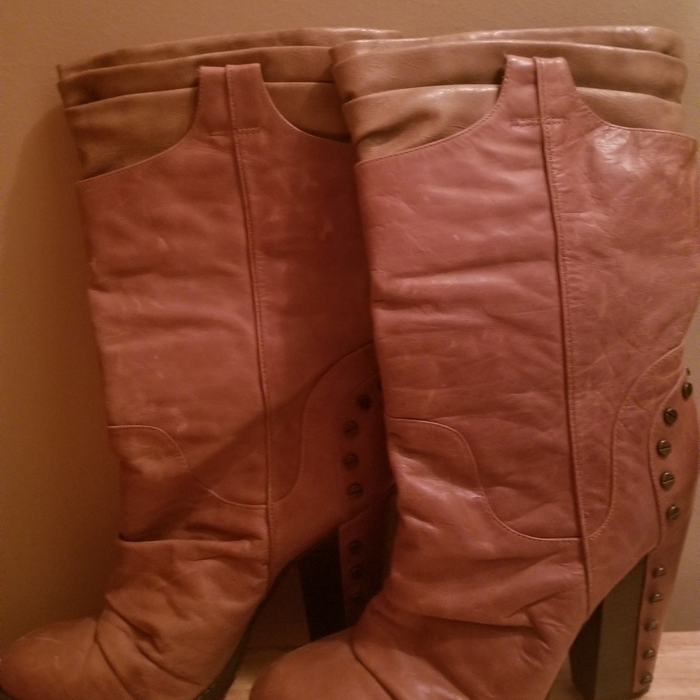 Jessica Simpson Daphne Boot Pull on Never worn